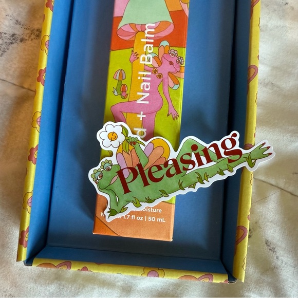 Pleasing hand and nail balm - Picture 2 of 3